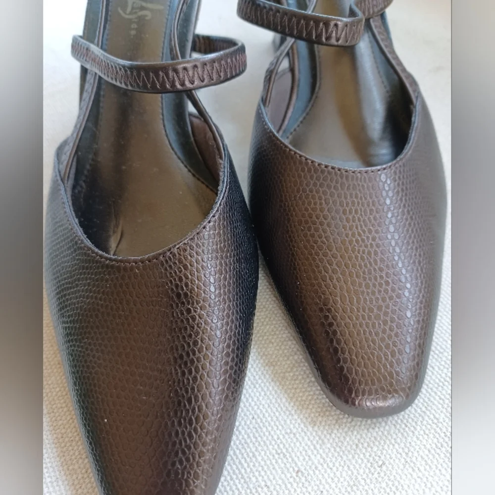 Life Stride pump shoes - Picture 8 of 8